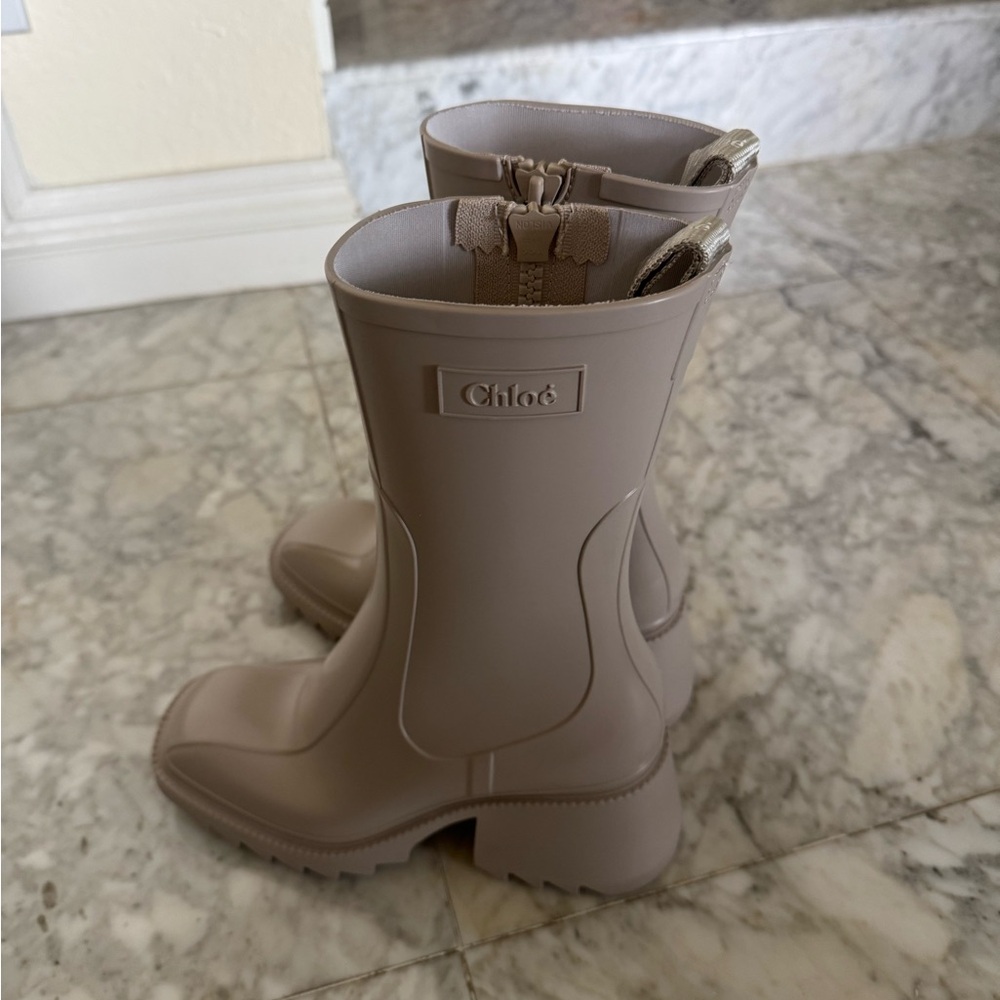 Chloe Beige Betty Rain Boot Size 35 Women's Tan Boots